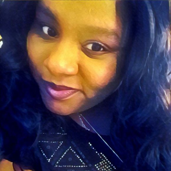 Meet your Posher, Adriel