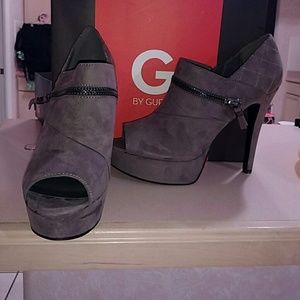 Women's heels NWOT