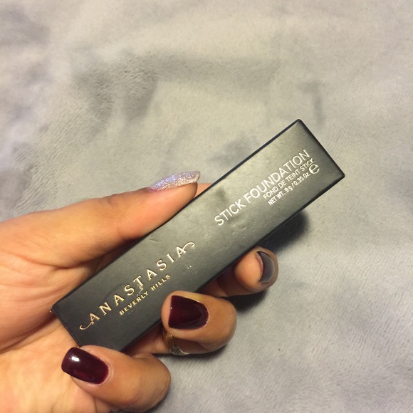Anastasia Beverly Hills/ Stick foundation