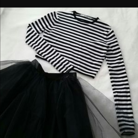 Zara black & white crop sweater - Picture 1 of 2