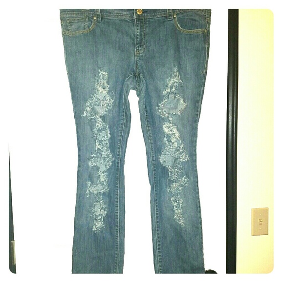 Cute skinny ripped jeans