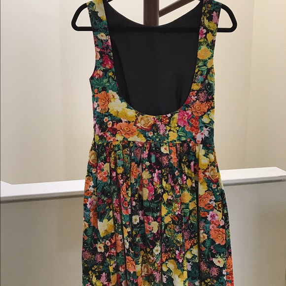 floral dress!! - Picture 2 of 3