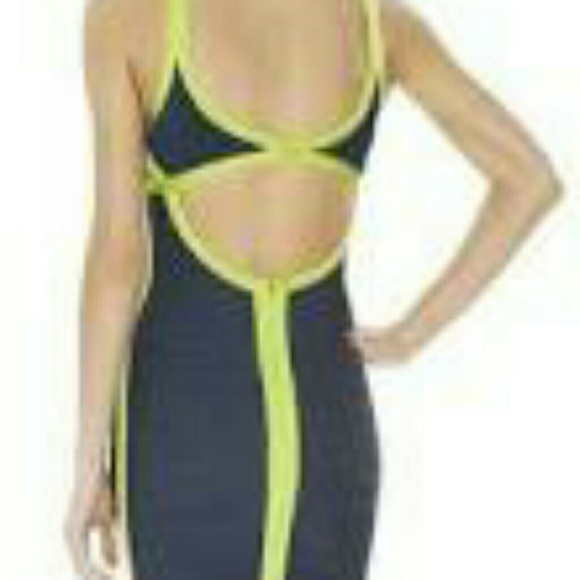 100% AUTHENTIC  HERVE LEGER DRESS (M) - Picture 5 of 5