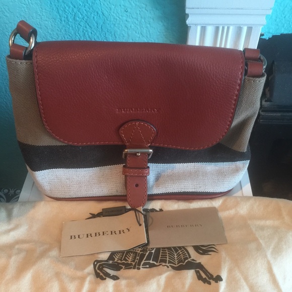 @SOLD@Burberry Canvas Check Goman Crossbody - Picture 1 of 4