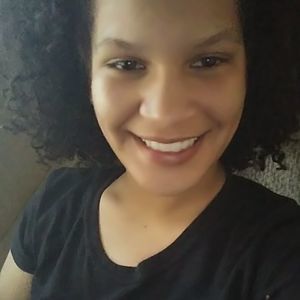 Meet your Posher, Crystal