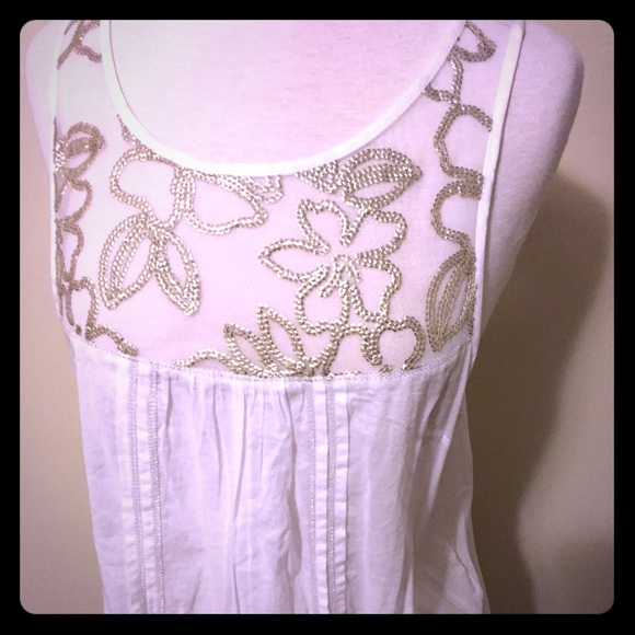 Gorgeous Hollister beaded top size L❤️ New w/tags!