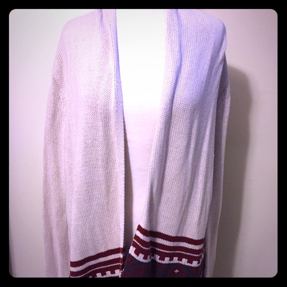 Gorgeous sweater with Aztec design! NWT!