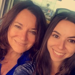 Meet your Posher, Elaina