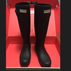 Black Matte hunter boots