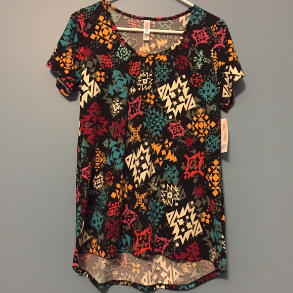 NWT LulaRoe Classic T Small