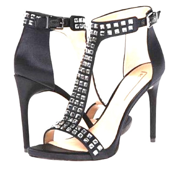 BCBG WOMANS EMBELLISHED HEELS 👠