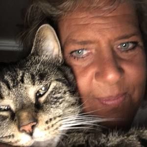 Meet your Posher, Joyce