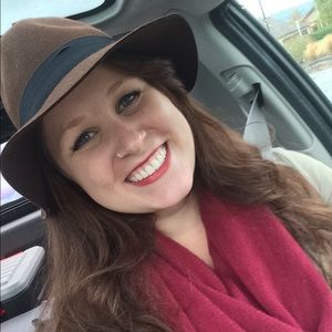 Meet your Posher, Kelley