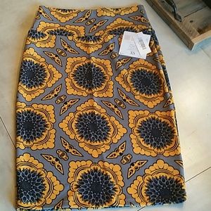 Lularoe Cassie skirt. XS NWT!