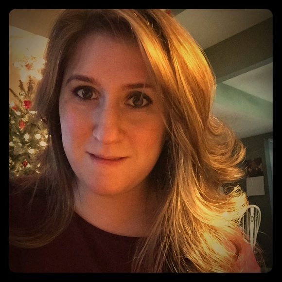 Meet your Posher, Dana - Picture 2 of 2