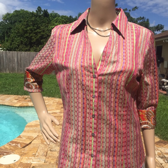 Robert Graham Button Down Blouse