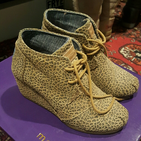 Toms Leopard Wedges