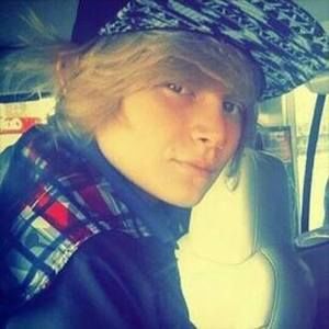 Meet your Posher, Adam