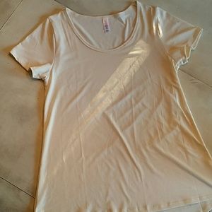 Brand new Lularoe classic tee