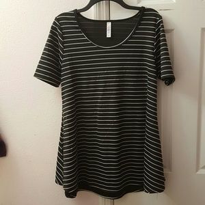 LuLaRoe Perfect Tee