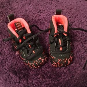 Infant Nike Posite 2c