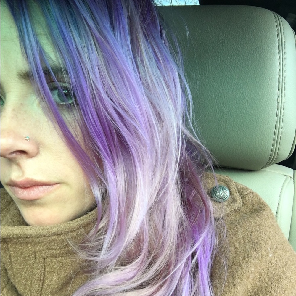 ThriftologyMN: committed to stylish clothes.