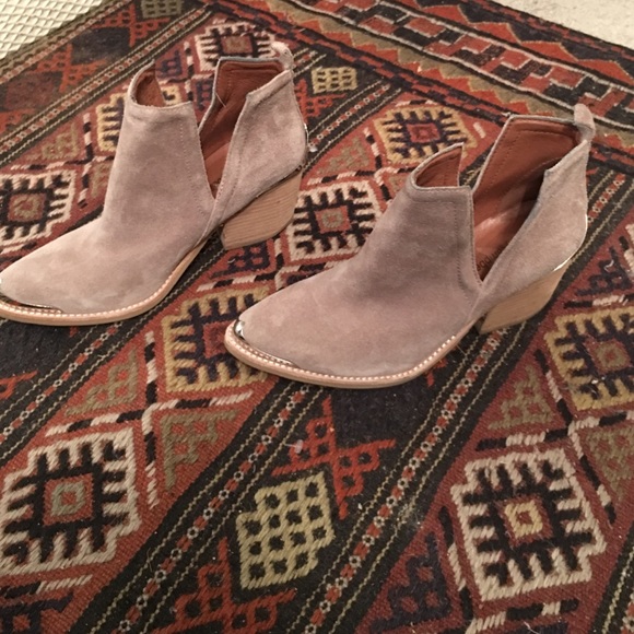 Jeffrey Campbell cromwells