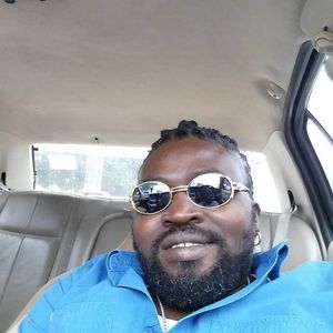 Meet your Posher, Cyrille
