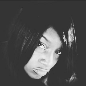 Meet your Posher, Lanisha