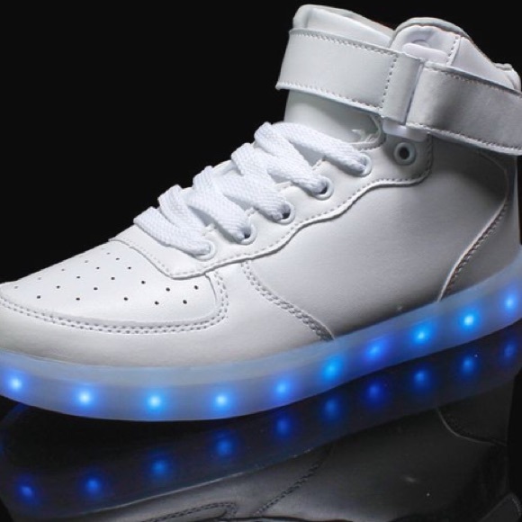 Meet your Posher, Amanda - Picture 1 of 1