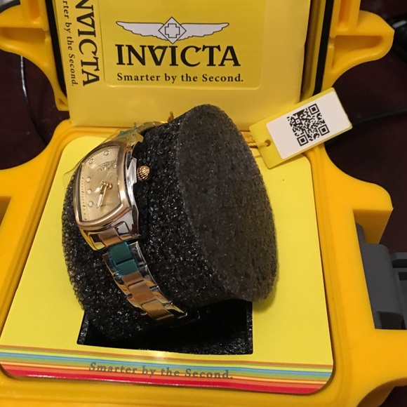 Women's Invicta watch - Picture 2 of 2