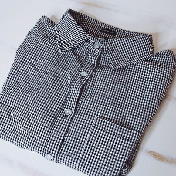 BRANDY MELVILLE cropped collar shirt