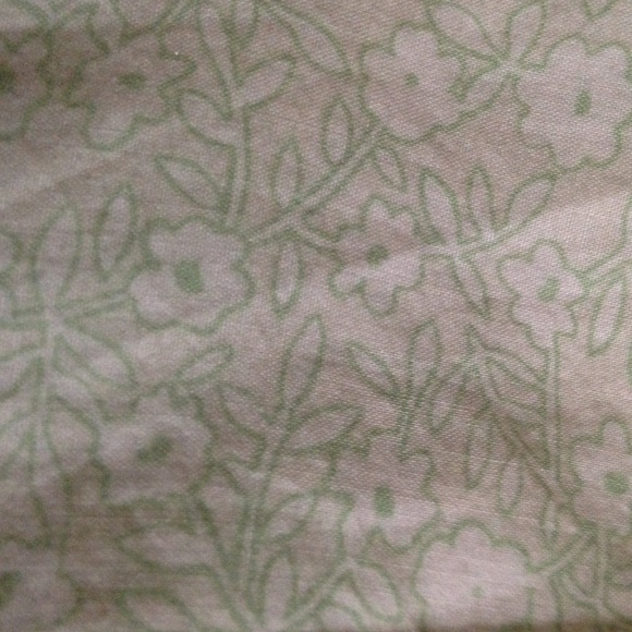 Light Green Floral Button Up! - Picture 3 of 3