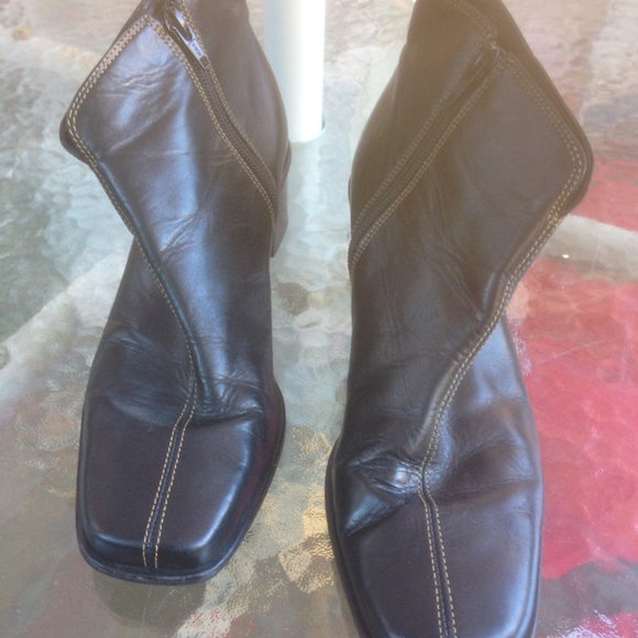 Bass All Leather Ankle Booties SEXY!