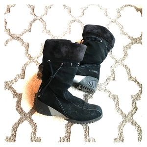 Khombu black suede winter boots sz 7