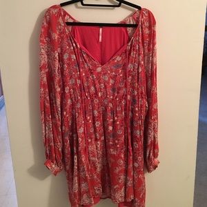 FREE PEOPLE red long sleeved dress!