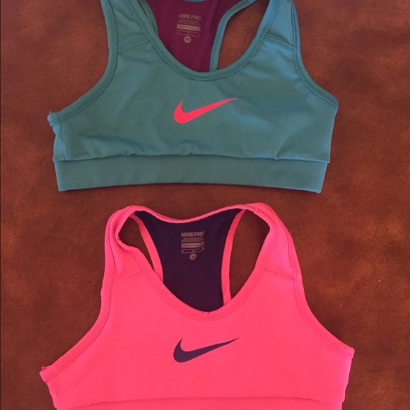Kids Size M - Nike pro sports bras