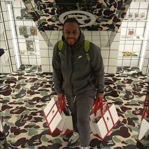 Meet your Posher, Travis