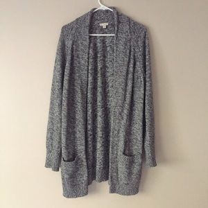 GAP marled black/white knit cardigan - size M/L