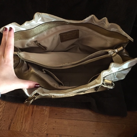 Authentic Coach Purse - Picture 3 of 4