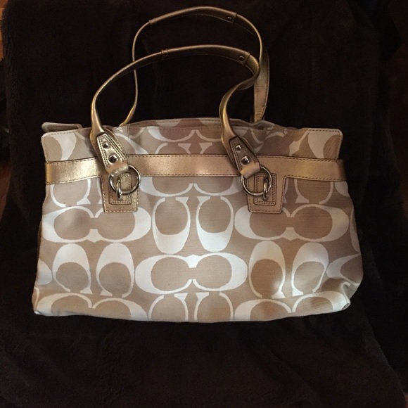 Authentic Coach Purse - Picture 4 of 4