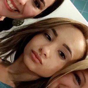 Meet your Posher, Dominique