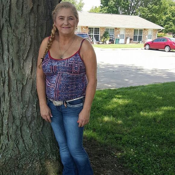 Meet your Posher, Sheila - Picture 1 of 1