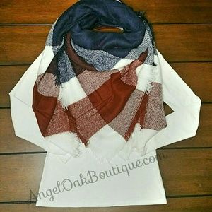 🎉SALE🎉Burgundy & Navy Blanket Scarf LAST CHANCE!