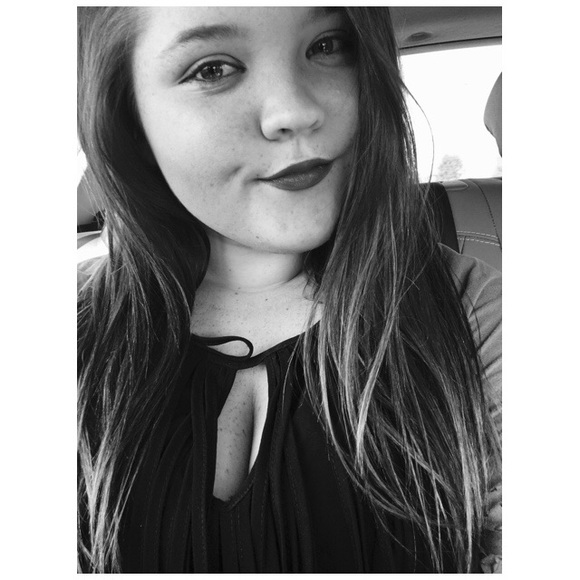 Meet your Posher, Brenna