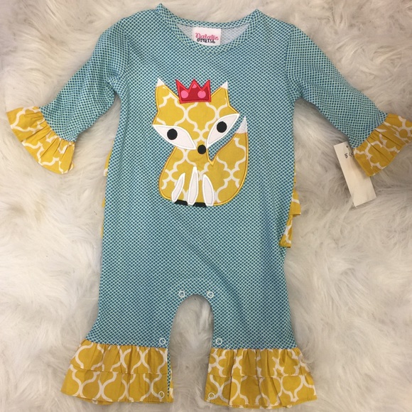 Natalie Grant Fox Outfit