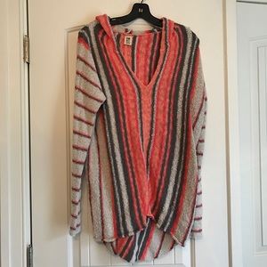 Roxy Pullover with hood