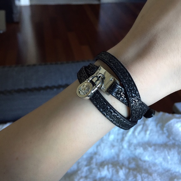 🔹Michael Kors Wrap Bracelet! 🔹