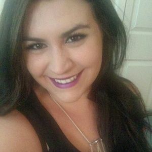 Meet your Posher, Abby