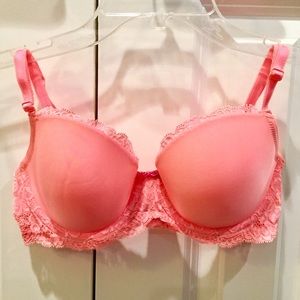 Like New VS Demi Bra